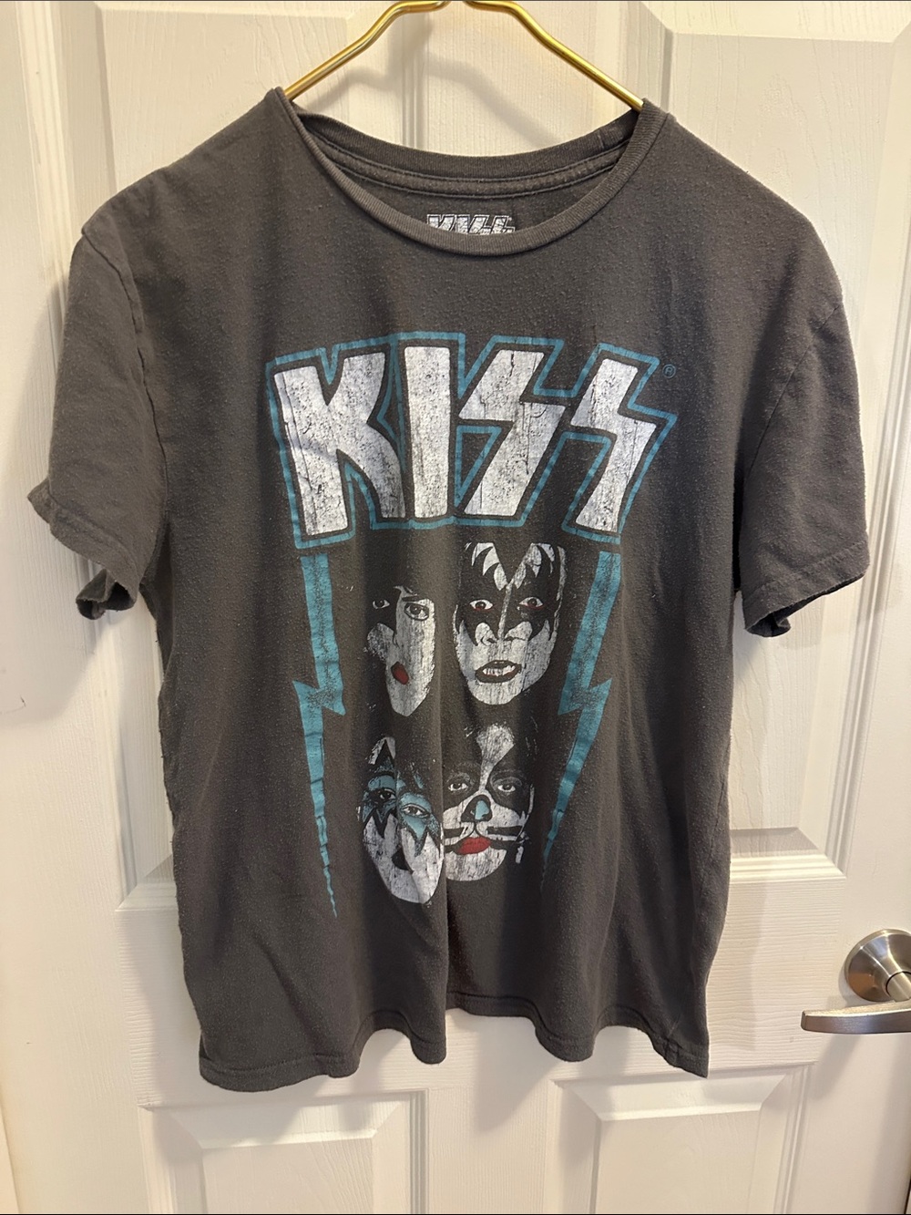 Kiss Black Tee with Teal and White Graphic